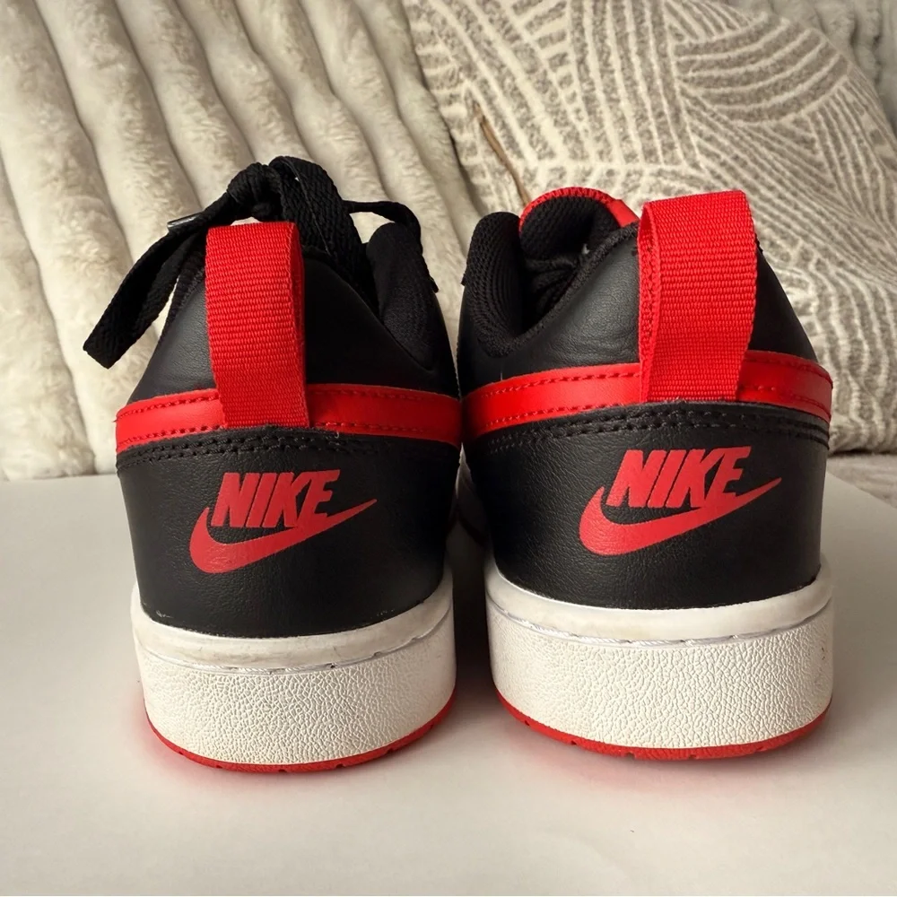 Nike court‎ borough low 2 Red and Black Sports Sneakers Kids Size 7Y